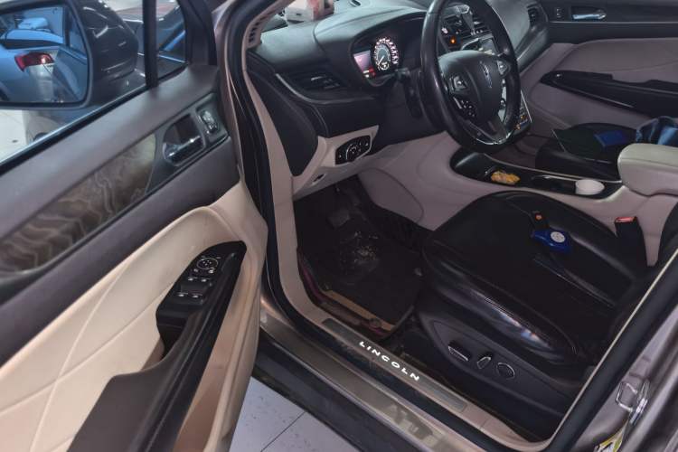 Used Lincoln MKC 2018 2.0T Two-Wheel Drive Luxury Edition