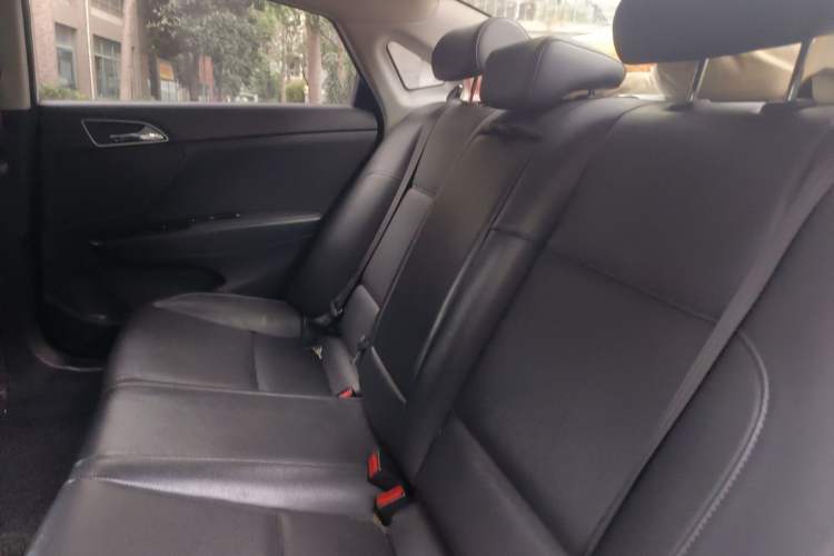 Used Hyundai Mistra 2014 1.8L Automatic Smart GLS
