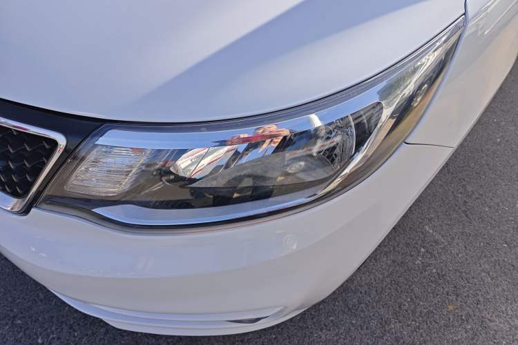 Used Kia K2 2015 Hatchback 1.4L AT GLS Cool Edition