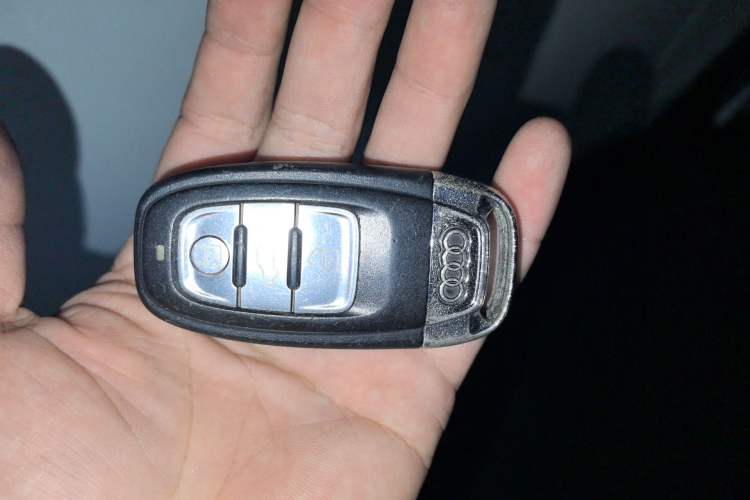 Used Audi Q5 2013 40 TFSI Ambition Vehicle Key