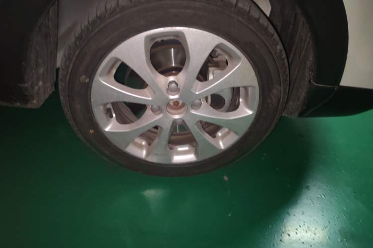 Used BAIC New Energy EC5 2019 New Style Edition Right Front Wheel Hub