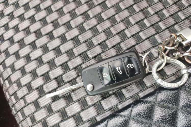 Used Volkswagen Polo 2014 1.4L Manual Fashion Edition
