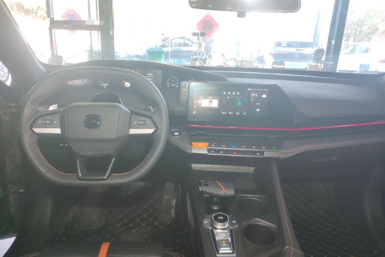 Used CHANGAN UNI-V 2024 1.5T Prestige Edition Center Console