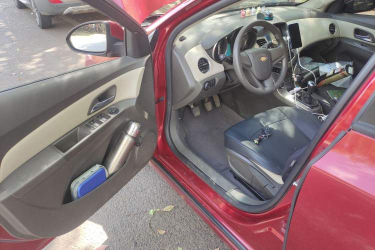 Used Chevrolet Cruze 2015 1.5L Manual Fashion Edition
