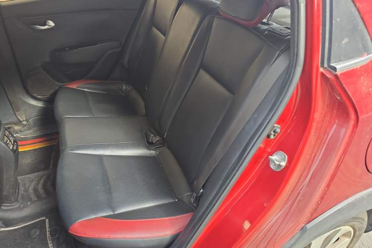 Used Kia KX Cross 2017 1.4L AT GLS