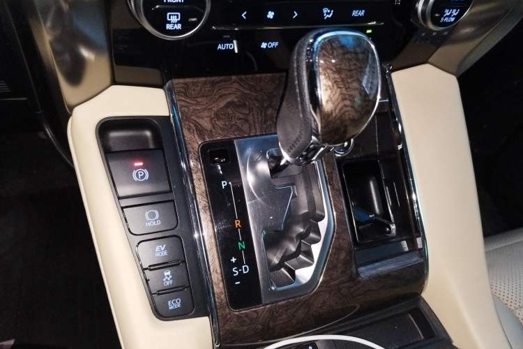 Used Toyota Vellfire 2019 Dual-Engine 2.5L HV Prestige Edition