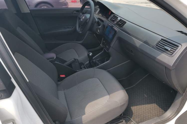 Used Volkswagen Santana 2019 1.5L Manual Fashion Edition China VI Standard