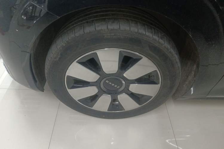 Used Zeekr 009 2024 7-Seater Walk-Through Version Four-Wheel Drive 108 kWh
