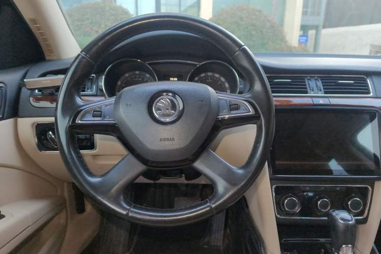 Used Skoda Superb 2013 1.8TSI Automatic MingShi Edition