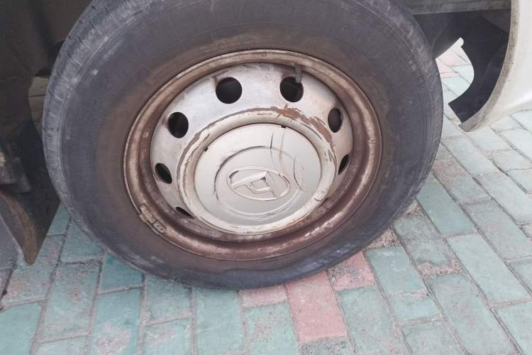 Used SAIC MAXUS Xintu V80 2021 2.0T Manual Classic City Delivery King Long Wheelbase Mid-Roof 3 Seats