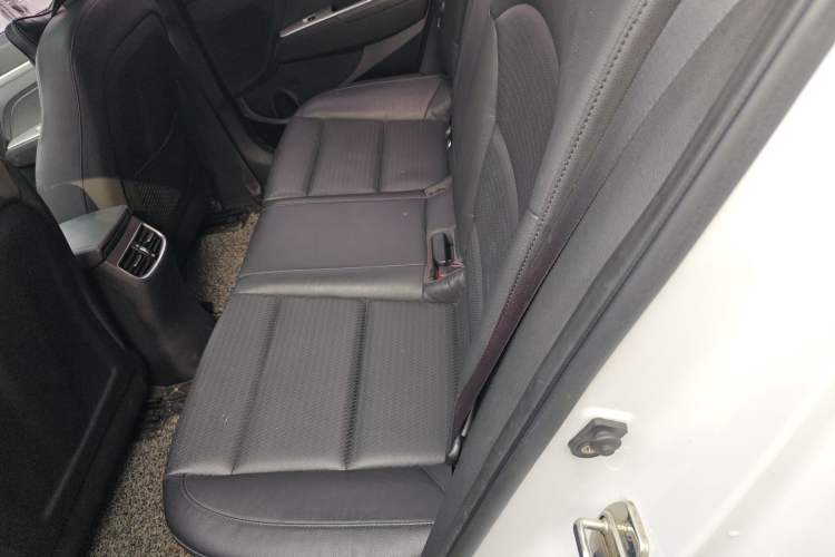 Used Hyundai Elantra (6th Generation / Lingdong) 2016 1.6L Automatic ZhiXuan · Luxury Version