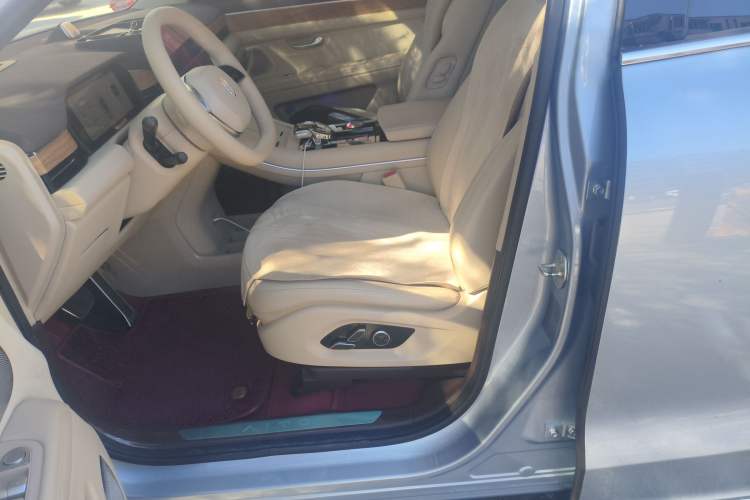 Used Hima AITO M7 2024 1.5T Rear-Drive Plus Version 6 Seats