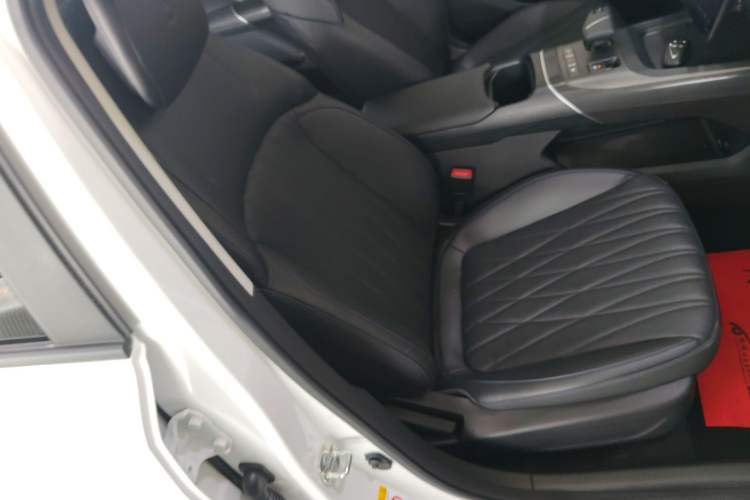 Used CHANGAN NEVO A05 2024 Truly Delicious Version 70 Leading Edition Right Front Seat