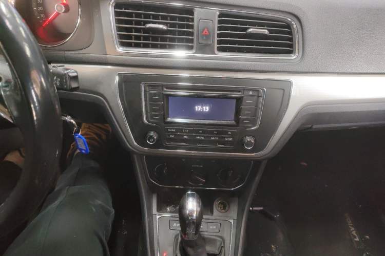 Used Volkswagen Lavida 2015 1.6L Automatic Comfort Edition