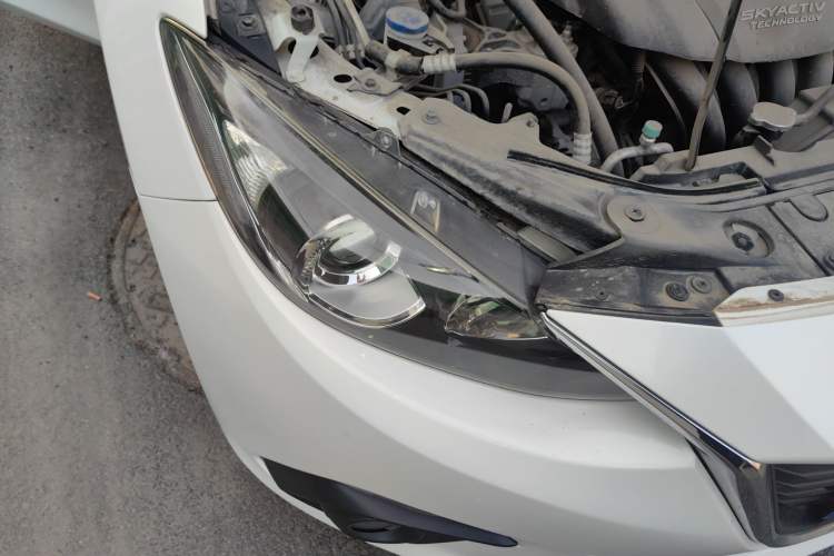 Used Mazda 3 Axela 2016 Sedan 1.5L Automatic Comfort Model Right Front Headlight