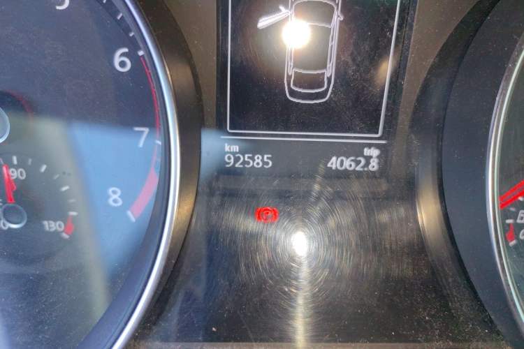 Used Volkswagen Magotan 2018 330TSI DSG Luxury Model Odometer Close Up