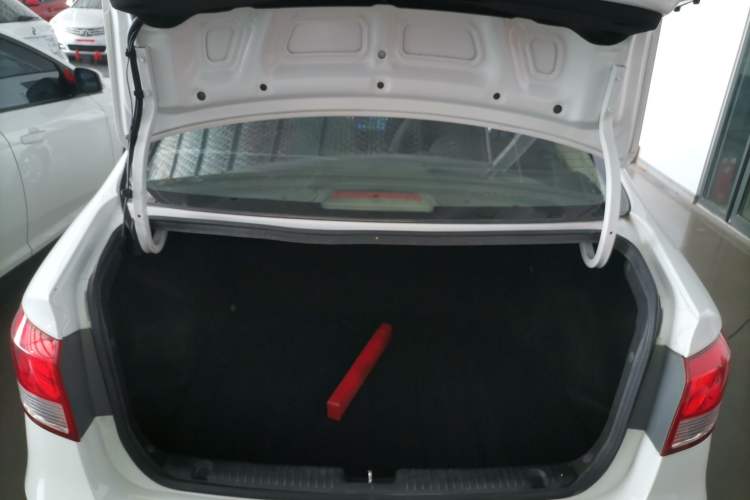 Used Kia K2 2015 Sedan 1.4L MT GLS
