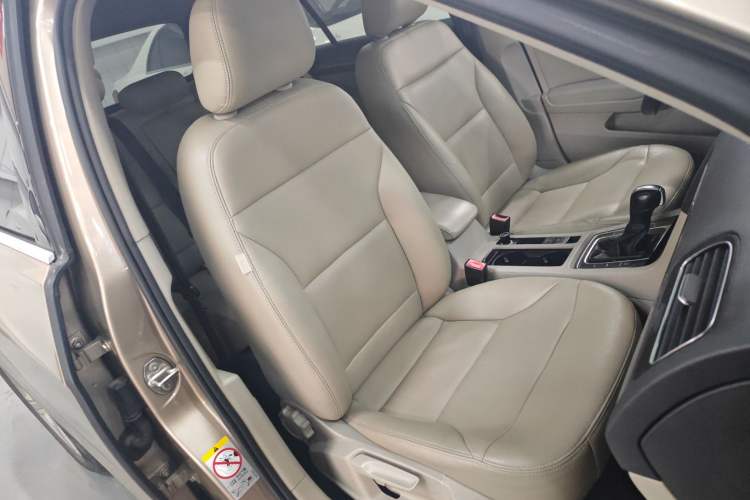 Used Volkswagen Golf 2015 1.6L Automatic Comfort Model