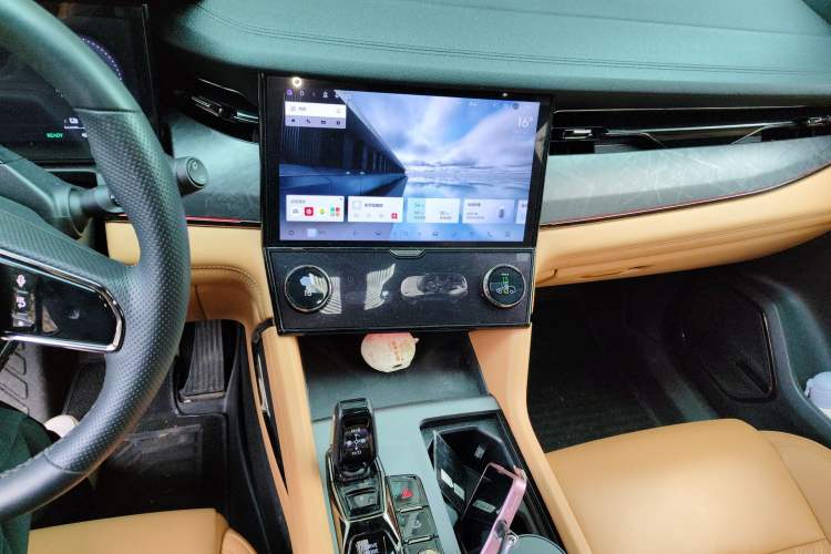 Used Lynk & Co 09 EM-P 2021 2.0T PHEV Halo Six-Seater
