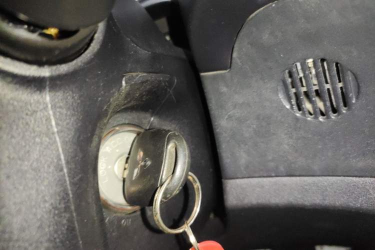 Used Mitsubishi Lancer EX 2016 1.8L CVT Black-and-White Retro Edition