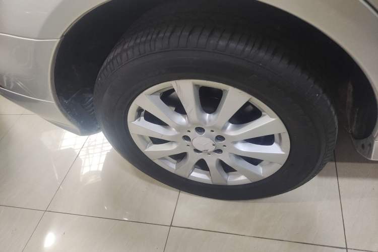 Used Mercedes-Benz R-Class 2011 R 350 L 4MATIC
