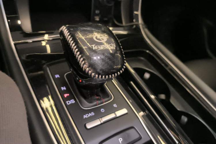 Used GAC Trumpchi GS4 PLUS 2021 270T Automatic Star Edition Gear Lever