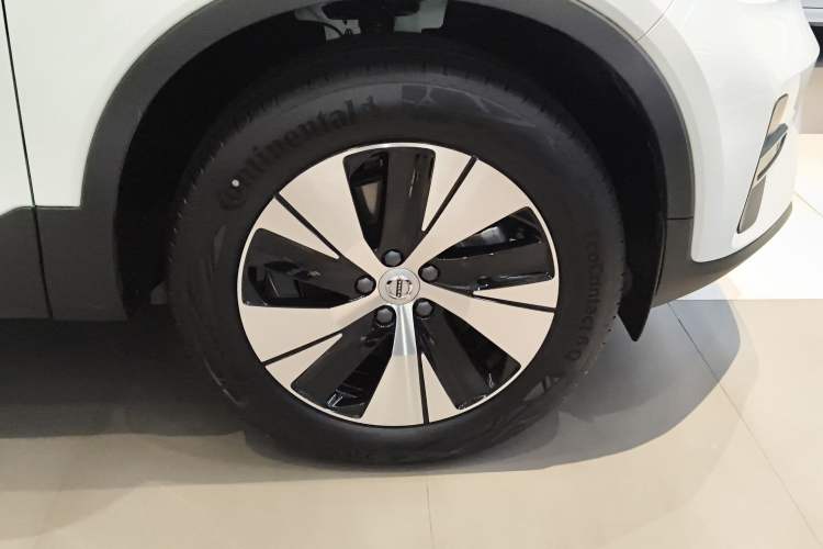 Used Volvo XC40 2025 B3 Smart & Luxurious Edition
