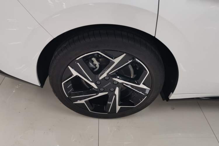 Used Lynk & Co 07 2024 EM-P 126 Long-Range Ultra