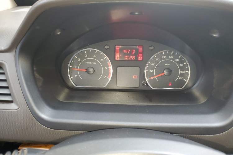 Used Wuling Rongguang 2014 1.2L S Base Model
