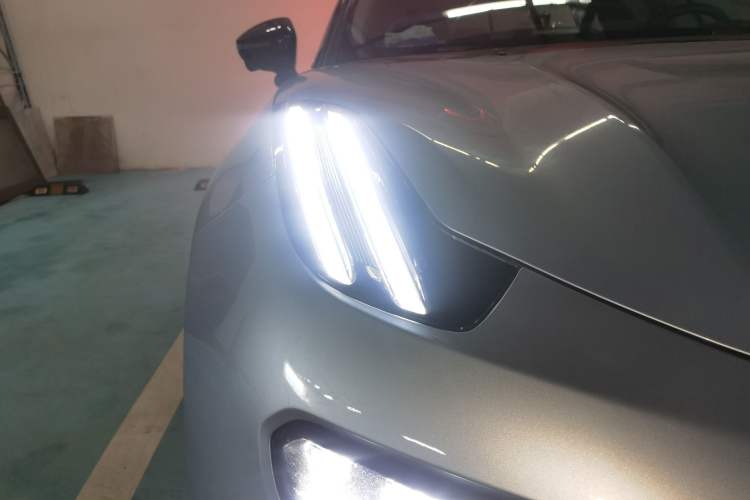 Used Zeekr 001 2021 Long-Range Dual-Motor WE Edition Right Front Headlight