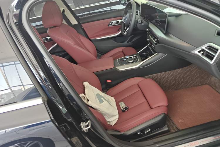 Used BMW i3 2025 eDrive 35 L
