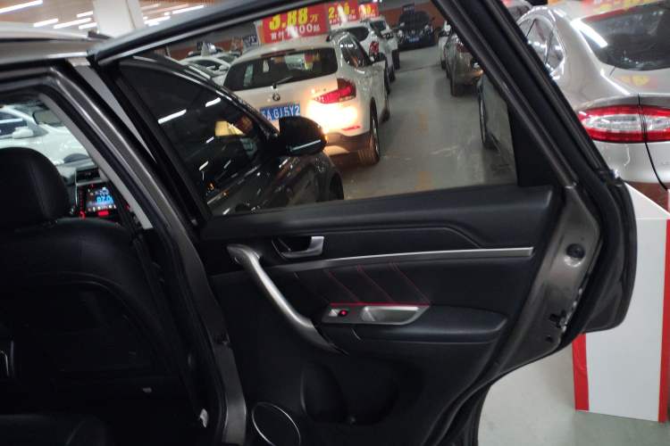 Used Haval H6 2015 Sport Edition 1.5T Automatic Two-Wheel Drive Luxury Model