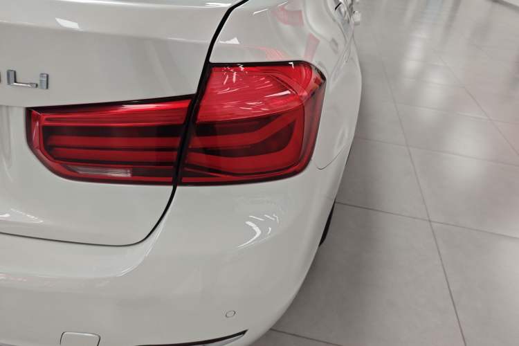 Used BMW 3 Series 2016 320Li Ambition Model Exterior 3