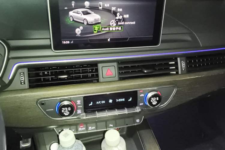 Used Audi A4L 2018 30th Anniversary Edition 40 TFSI Sport Edition Audio And AC Panel