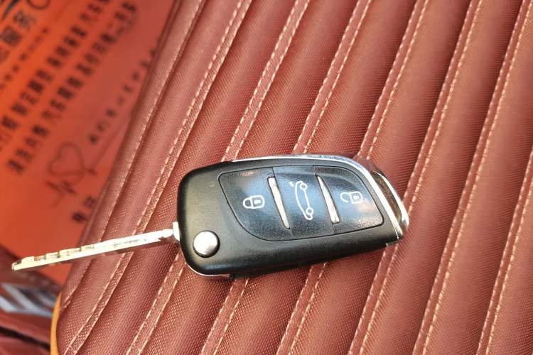 Used Suzuki SX4 2013 1.6L Manual CoolRide Model
