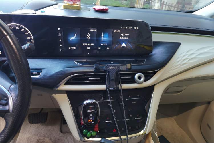 Used Buick GL8 2020 Avenir Avia Six-Seat Deluxe Edition