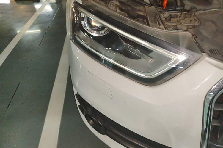 Used Audi Q3 2015 35 TFSI Comfort Model Right Front Headlight