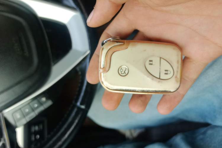 Used BYD S7 2015 2.0T Automatic Prestige Model
