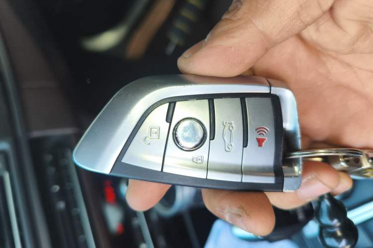 Used BMW 5 Series 2013 525Li Luxury Model