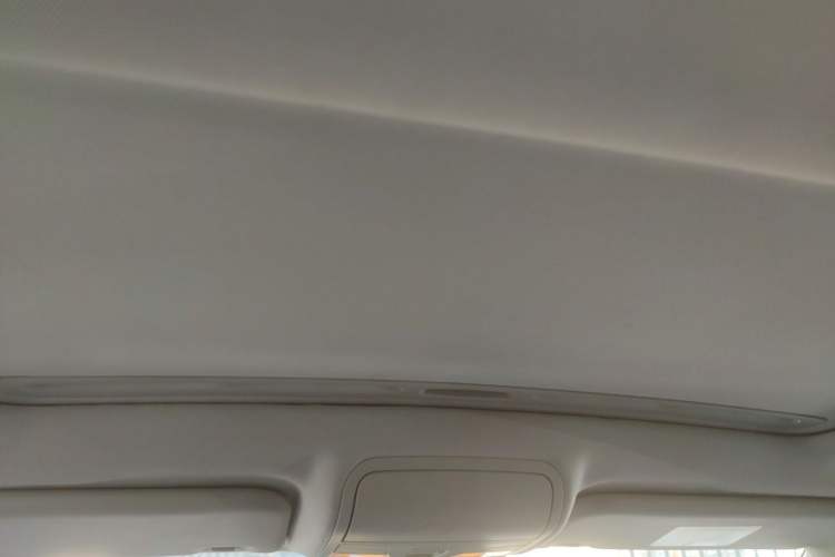 Used Bestune X40 2017 1.6L Automatic Prestige Edition Headliner