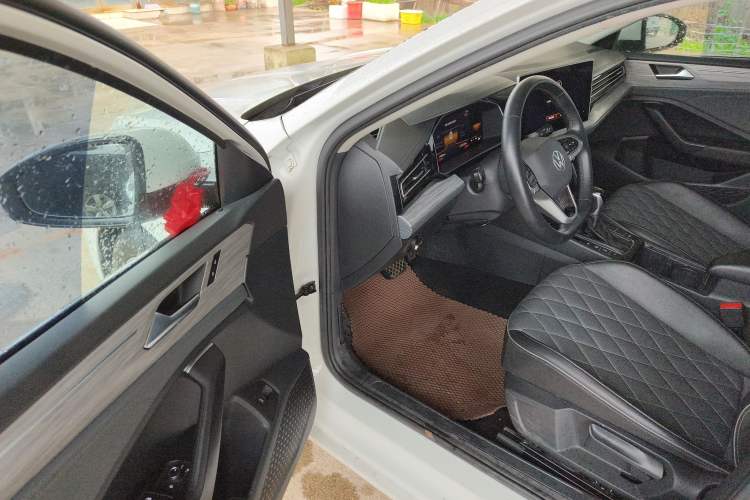 Used Volkswagen Sagitar 2023 200TSI DSG Excellence Edition Driver Seat