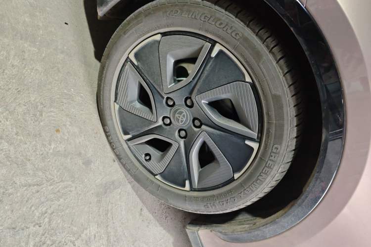 Used Toyota bZ3 2023 616 km Long-Range Premium
