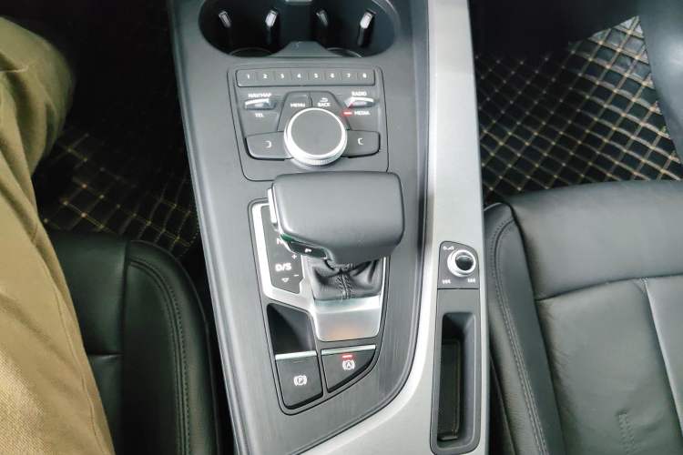 Used Audi A4L 2018 30th Anniversary Edition 40 TFSI Trendy Model
