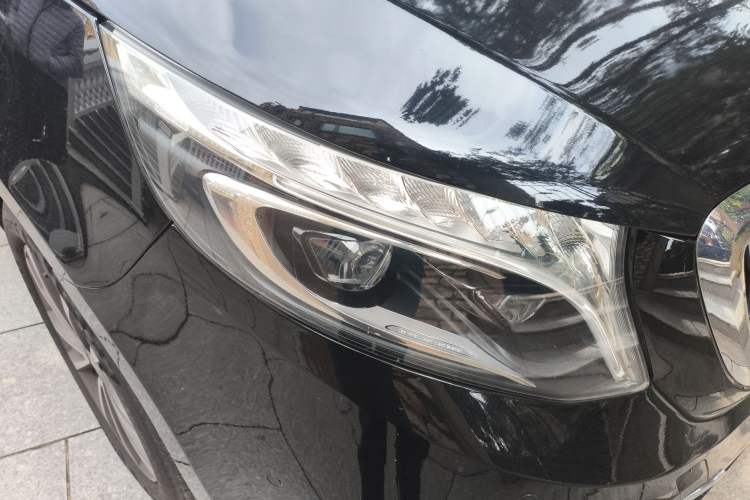 Used Mercedes-Benz V-Class 2021 V 260 Avantgarde Edition
