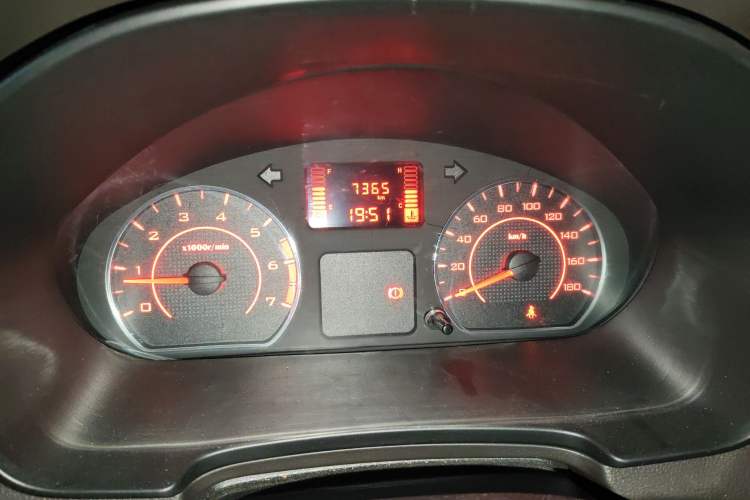 Used Wuling Hongguang V 2022 1.5L Jingqu Version Hydraulic Power Steering LAR