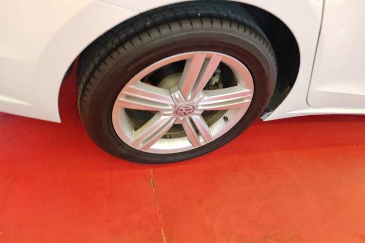 Used Volkswagen Lamando 2015 330TSI DSG Comfort Edition
