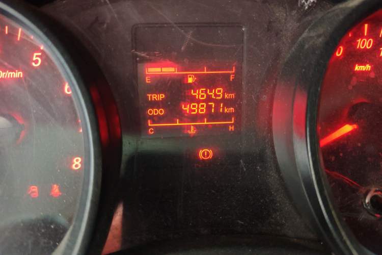 Used Wuling Hongguang 2021 1.5L S Base Version LAR Odometer Close Up