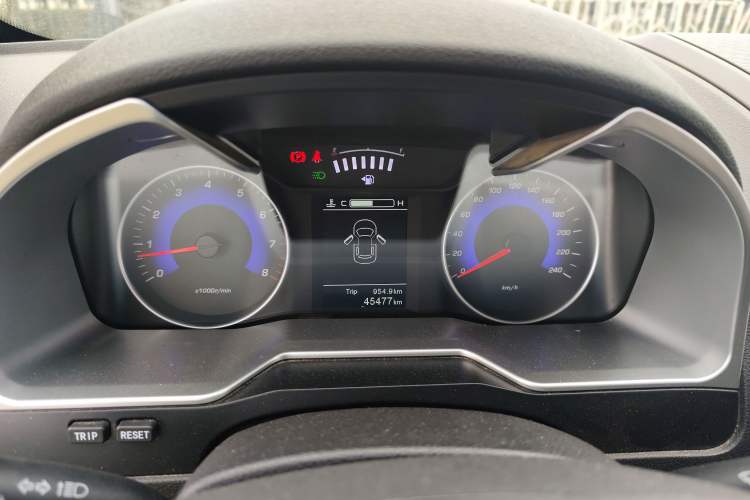 Used Geely Auto Emgrand 2016 Sedan 1.5L Manual Luxury Model