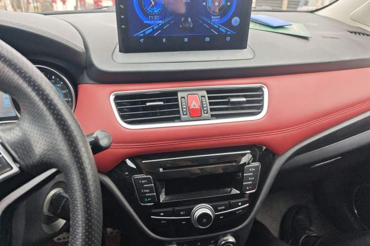 Used Haval H1 2015 1.5L AMT Urban Model Audio And AC Panel