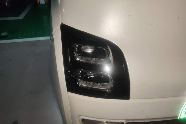 Used Wuling Air ev 2023 - Four Seats - Advanced Edition Right Front Headlight